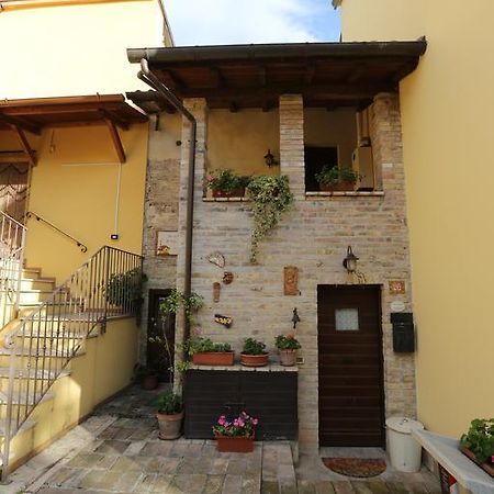 B&B La Casuccia Di אסיסי מראה חיצוני תמונה