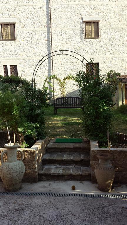 B&B La Casuccia Di אסיסי מראה חיצוני תמונה