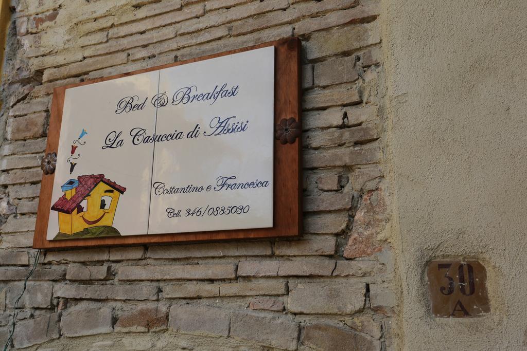 B&B La Casuccia Di אסיסי מראה חיצוני תמונה